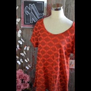 Burnt reddish orange classic T, diamond designs